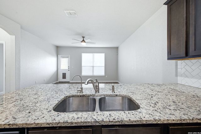 5950 LARKSPUR VLY, San Antonio, TX 78218