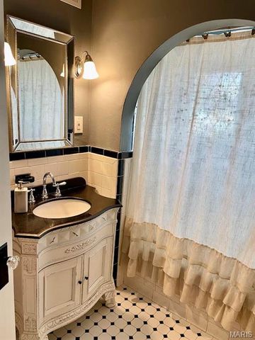 1129 Terrace Drive, Richmond Heights, MO 63117