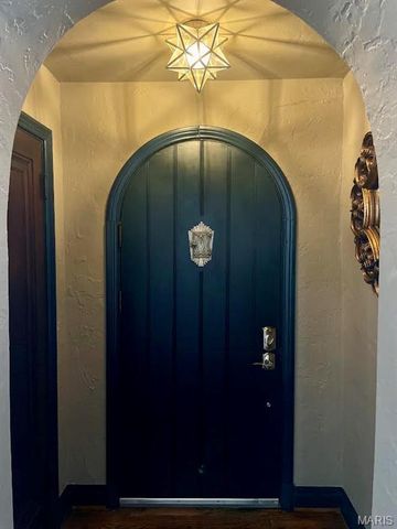 1129 Terrace Drive, Richmond Heights, MO 63117