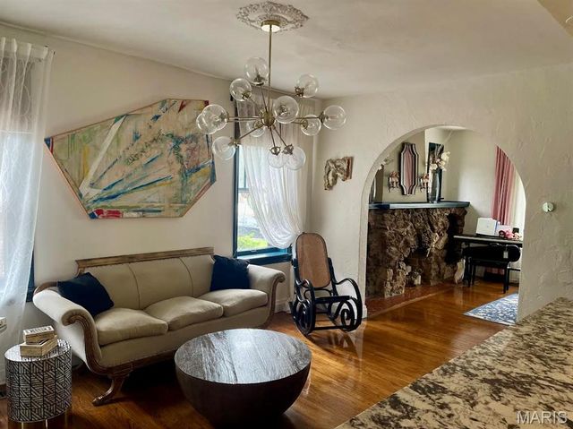 1129 Terrace Drive, Richmond Heights, MO 63117