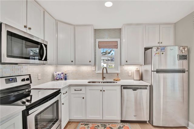 207 W Island Square Drive 207, St Simons Island, GA 31522