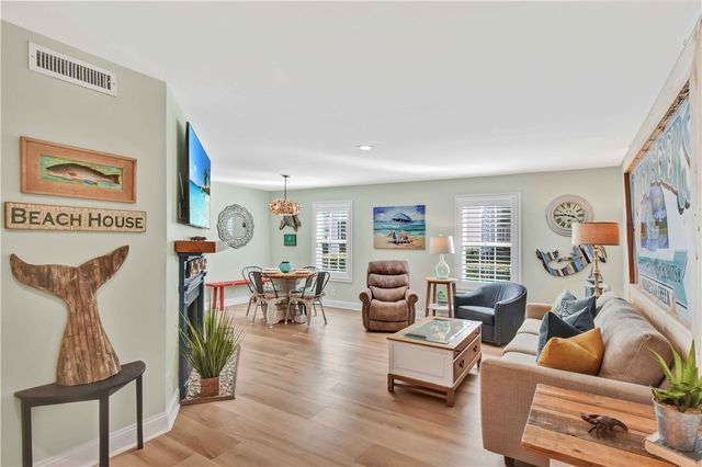 207 W Island Square Drive 207, St Simons Island, GA 31522