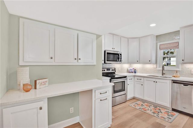 207 W Island Square Drive 207, St Simons Island, GA 31522