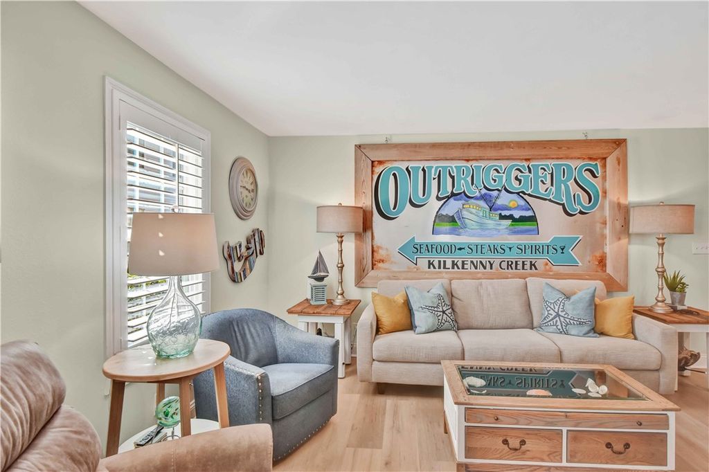 207 W Island Square Drive 207, St Simons Island, GA 31522