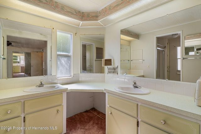 12260 Hallmark Avenue, Brooksville, FL 34613