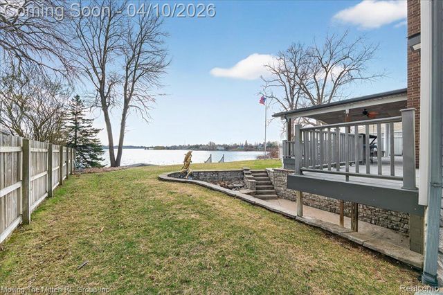 11790 Sunset Lane, Van Buren Charter Township, MI 48111