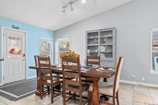 5323 Vista Run, San Antonio, TX 78247