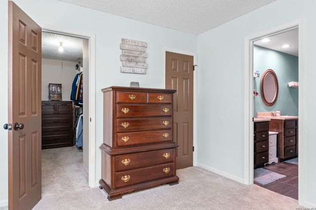 5323 Vista Run, San Antonio, TX 78247