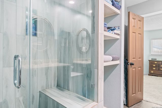 5323 Vista Run, San Antonio, TX 78247