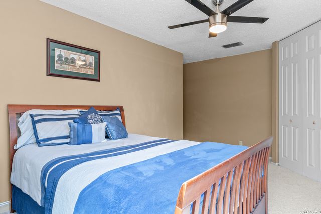 5323 Vista Run, San Antonio, TX 78247