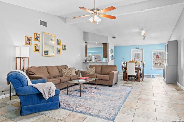 5323 Vista Run, San Antonio, TX 78247