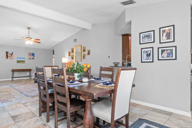 5323 Vista Run, San Antonio, TX 78247