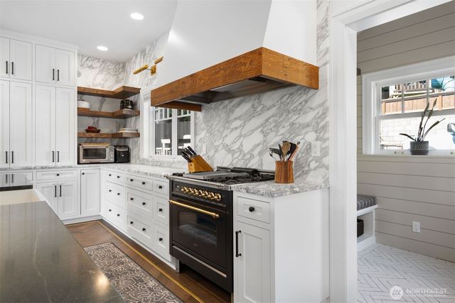 312 Prospect Street, Seattle, WA 98109