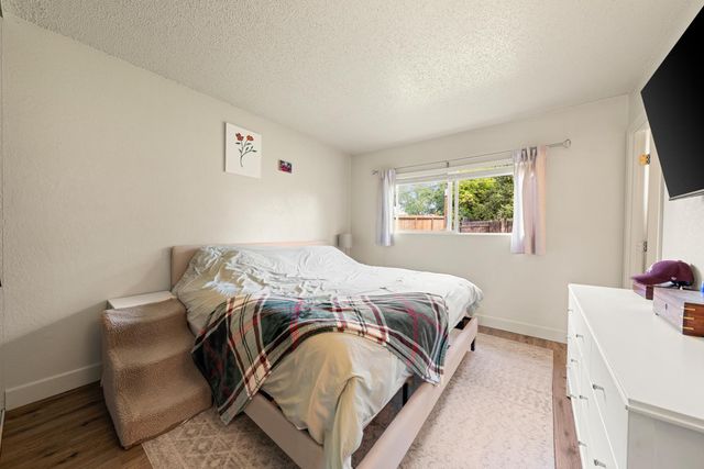 2115 Forestlake Dr, Rancho Cordova, CA 95670