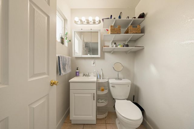 2115 Forestlake Dr, Rancho Cordova, CA 95670