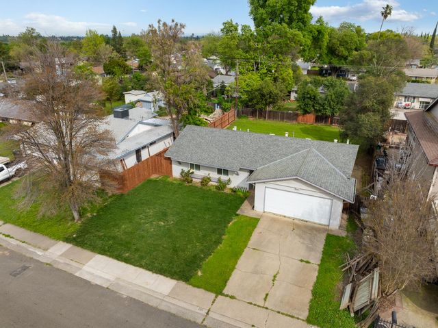 2115 Forestlake Dr, Rancho Cordova, CA 95670