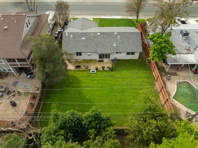 2115 Forestlake Dr, Rancho Cordova, CA 95670