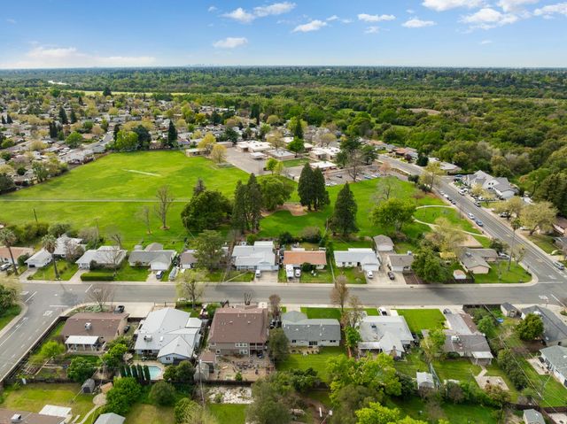 2115 Forestlake Dr, Rancho Cordova, CA 95670