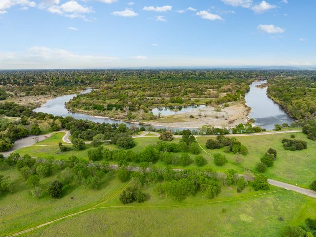 2115 Forestlake Dr, Rancho Cordova, CA 95670