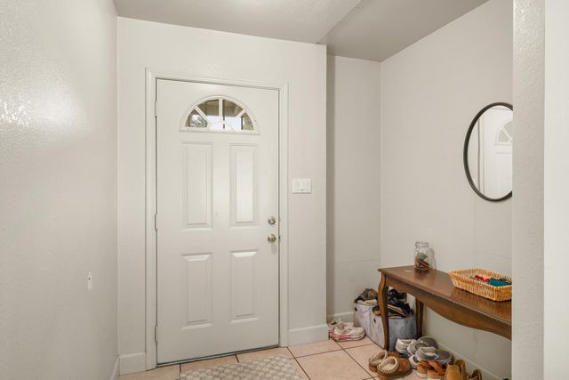 2115 Forestlake Dr, Rancho Cordova, CA 95670