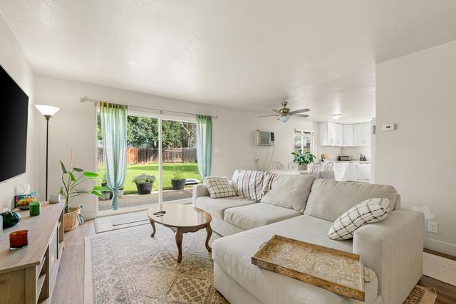 2115 Forestlake Dr, Rancho Cordova, CA 95670