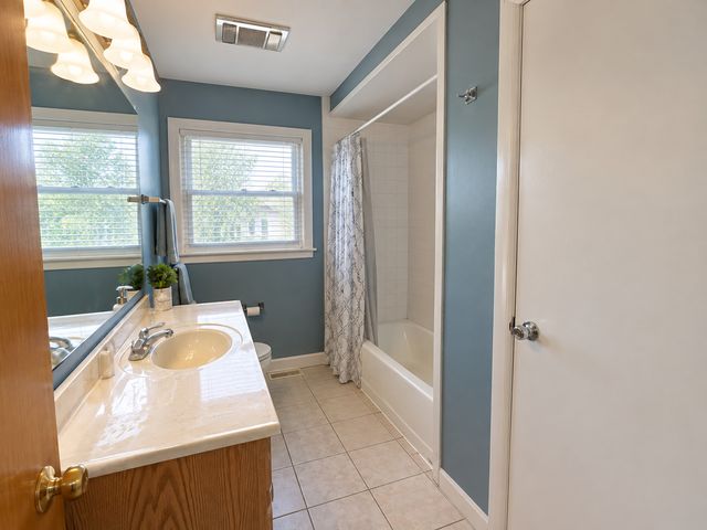 404 Westgate Avenue, Chicago Heights, IL 60411