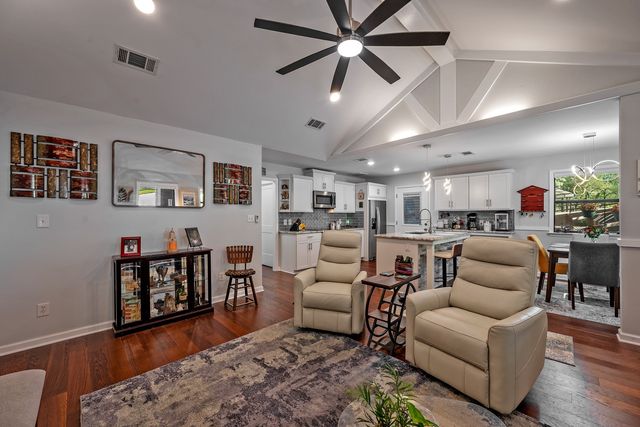 153 Bridlepath Drive, Pottsboro, TX 75076