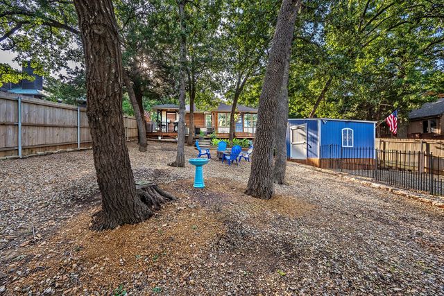 153 Bridlepath Drive, Pottsboro, TX 75076