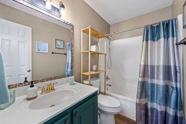 6922 Sea Turtle Circle, Navarre, FL 32566