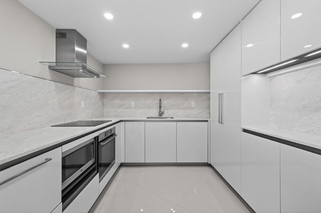 1200 S Flagler Drive 1105, West Palm Beach, FL 33401