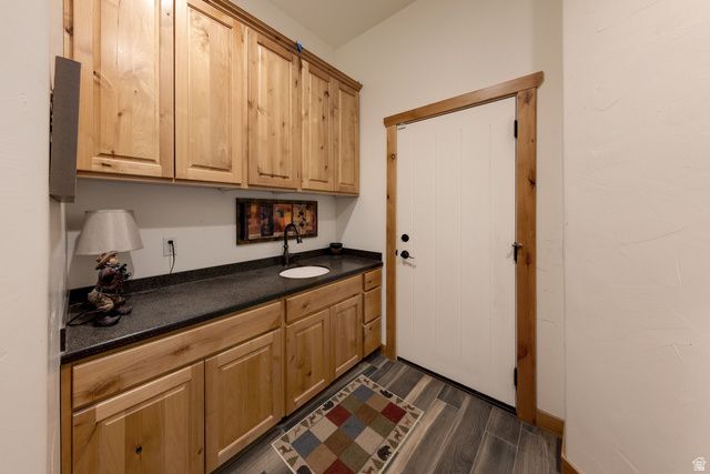 2075 S MUNSEY DR, Moab, UT 84532