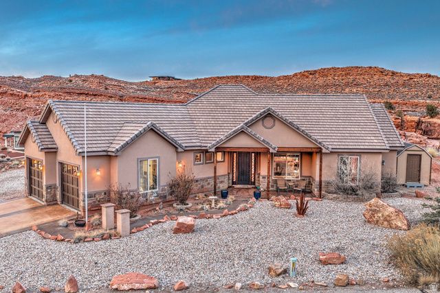 2075 S MUNSEY DR, Moab, UT 84532