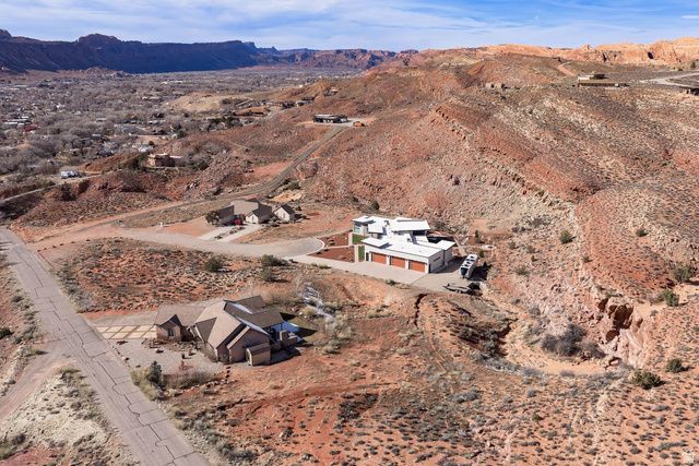 2075 S MUNSEY DR, Moab, UT 84532