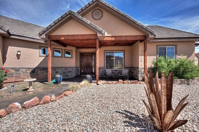 2075 S MUNSEY DR, Moab, UT 84532