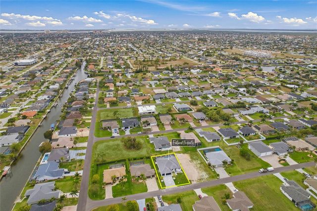 1730 SW 38th Lane, Cape Coral, FL 33914