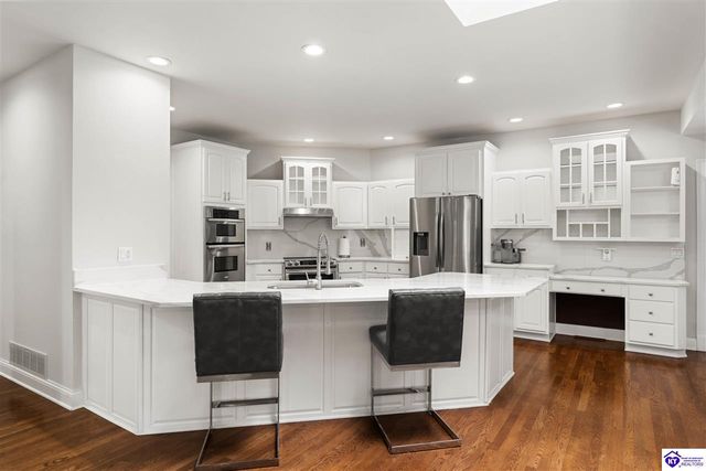 807 Lakeside Drive, Elizabethtown, KY 42701