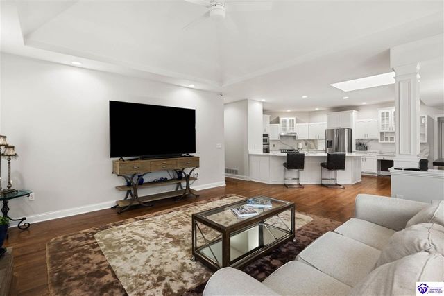 807 Lakeside Drive, Elizabethtown, KY 42701