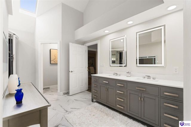 807 Lakeside Drive, Elizabethtown, KY 42701