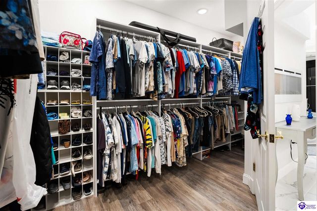 807 Lakeside Drive, Elizabethtown, KY 42701