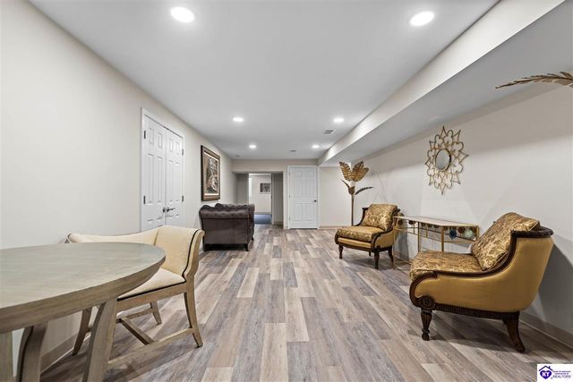 807 Lakeside Drive, Elizabethtown, KY 42701