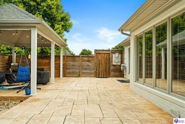 807 Lakeside Drive, Elizabethtown, KY 42701