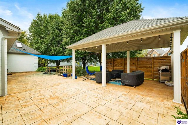 807 Lakeside Drive, Elizabethtown, KY 42701