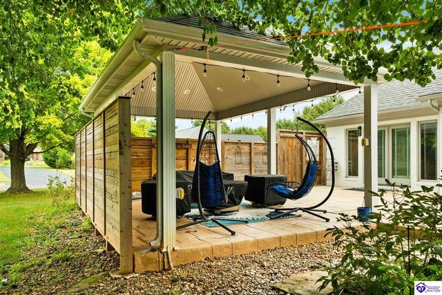 807 Lakeside Drive, Elizabethtown, KY 42701