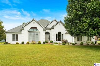 807 Lakeside Drive, Elizabethtown, KY 42701
