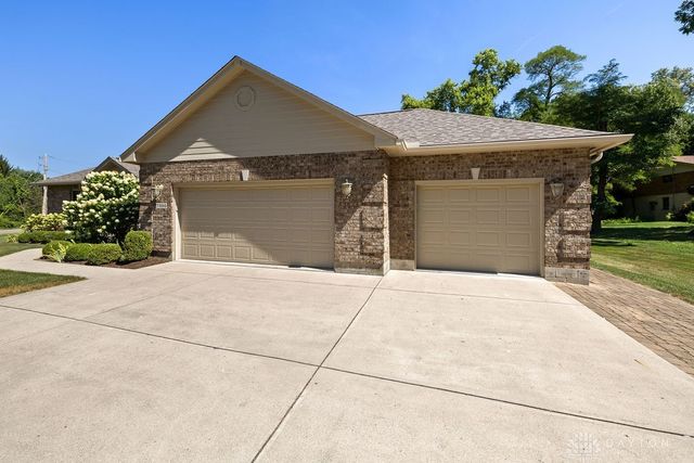 7595 Meeker Road, Dayton, OH 45414