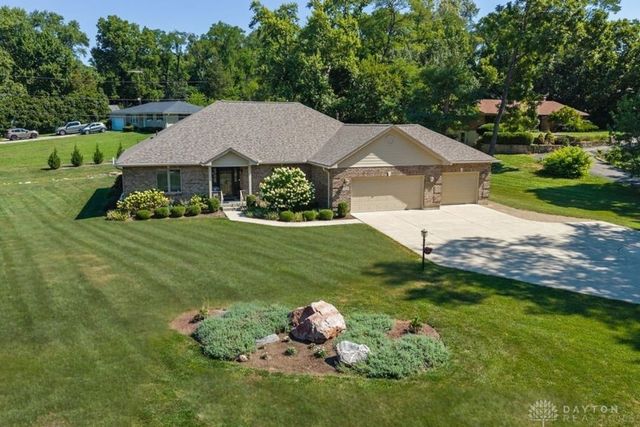 7595 Meeker Road, Dayton, OH 45414