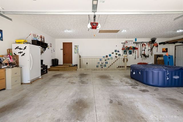 7595 Meeker Road, Dayton, OH 45414
