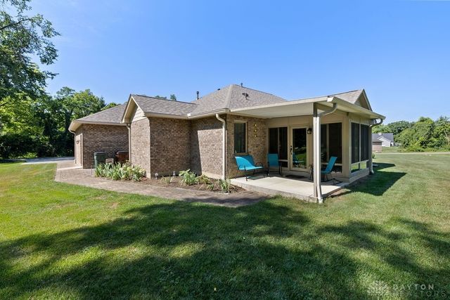 7595 Meeker Road, Dayton, OH 45414