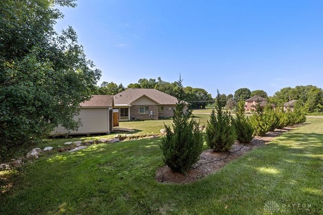 7595 Meeker Road, Dayton, OH 45414
