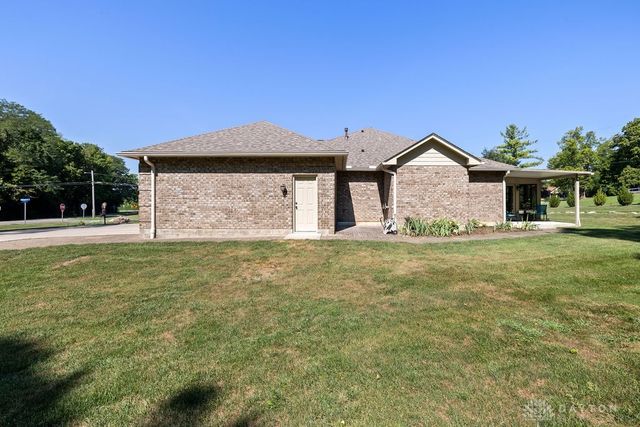 7595 Meeker Road, Dayton, OH 45414